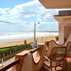 https://fronte-spiaggia-lido-di-noto.sicilyhotelsitaly.net
